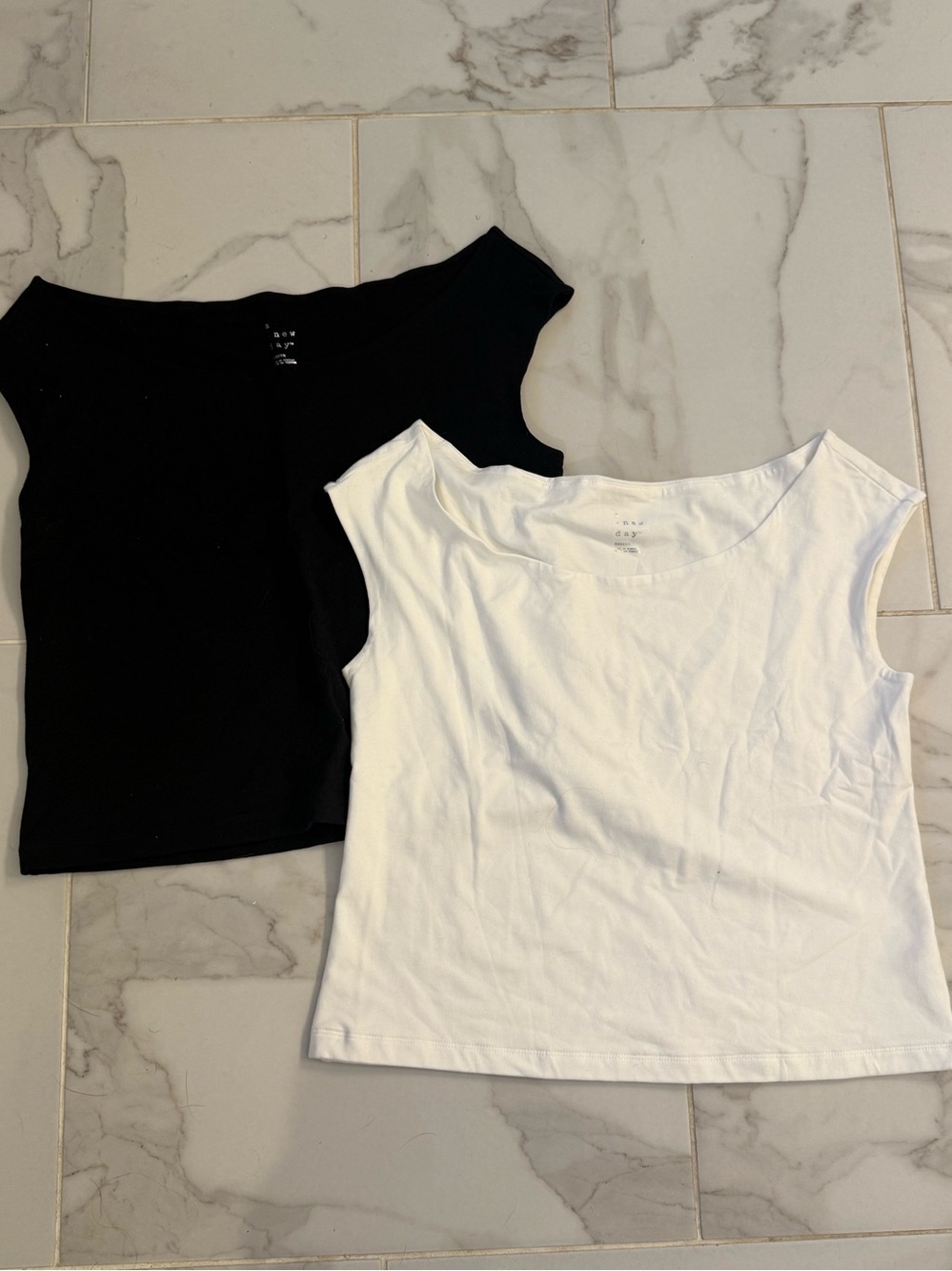 NWOT Boat Neck Cap Sleeve Tank Tee Black & White M Never Worn!